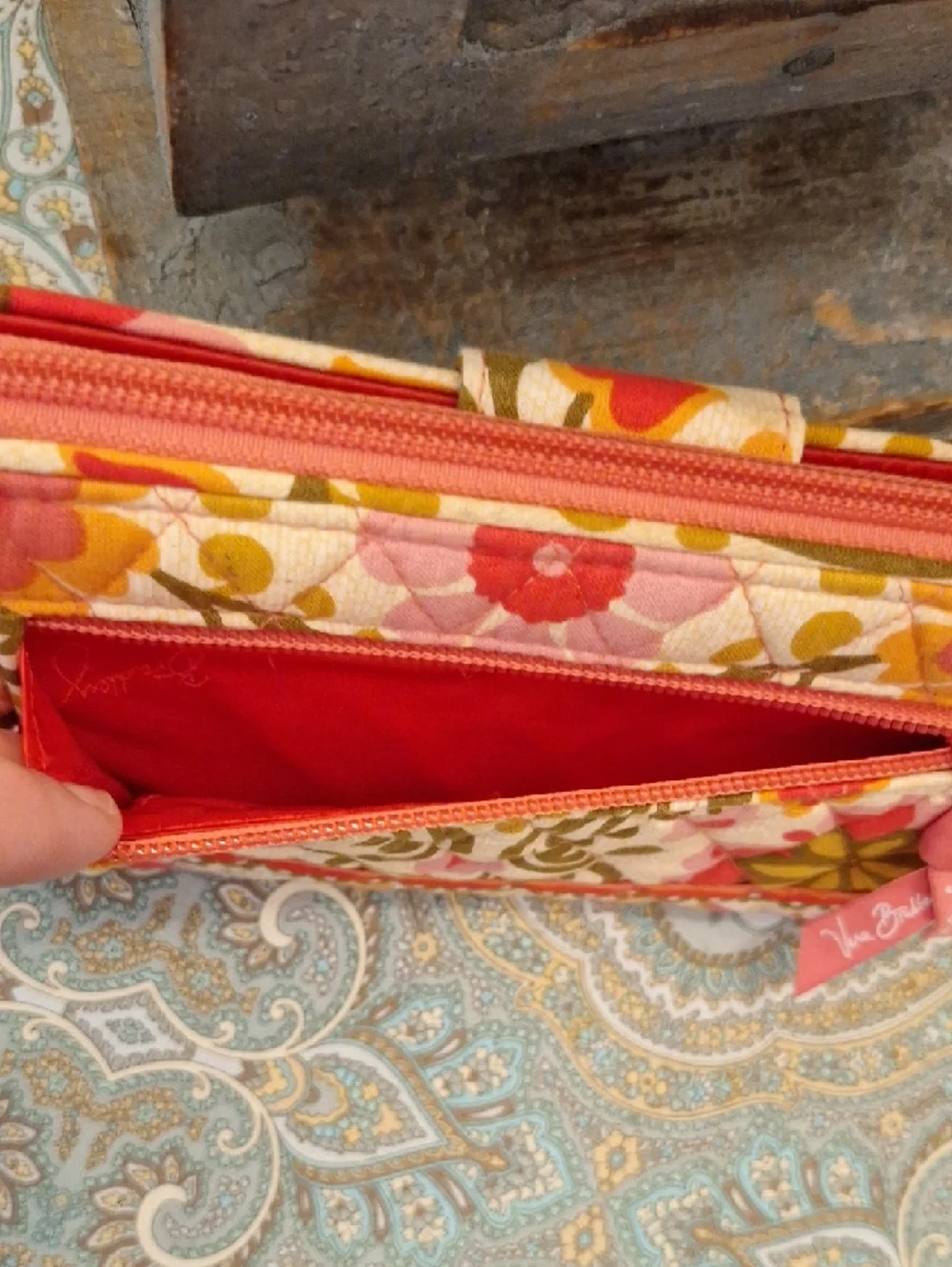 Vera Bradley Pink Floral Quilted Wallet. NWOT Never Used - Picture 9 of 13